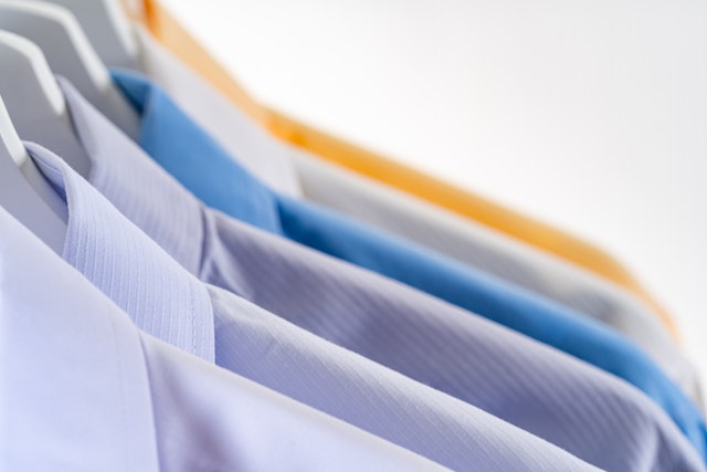 What's the difference between laundry and dry cleaning?